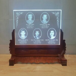 Ảnh thờ pha lê khắc laser 40x30cm nhiều người