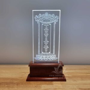 Bài vị pha lê khắc laser 12x25cm - đế ngang