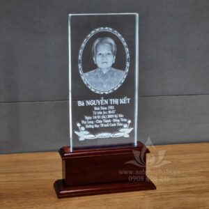 Ảnh thờ pha lê khắc laser 12x25cm - đế ngang