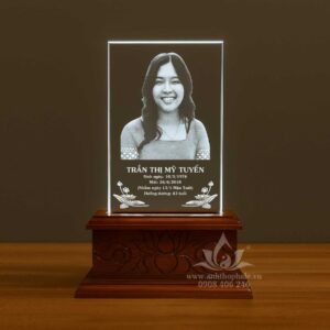 Ảnh thờ pha lê khắc laser 12x20cm đế chạm sen - 02